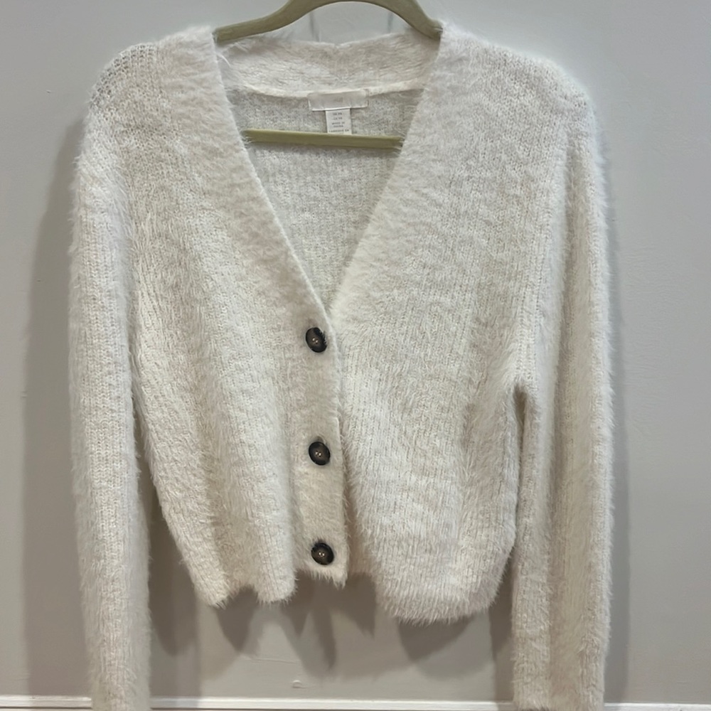 H&M Fuzzy Cardigan🤍